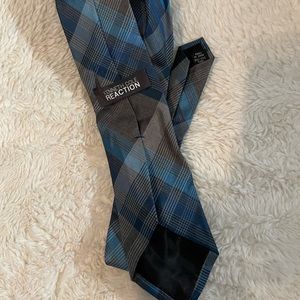Kenneth Cole Reaction plaid silk tie